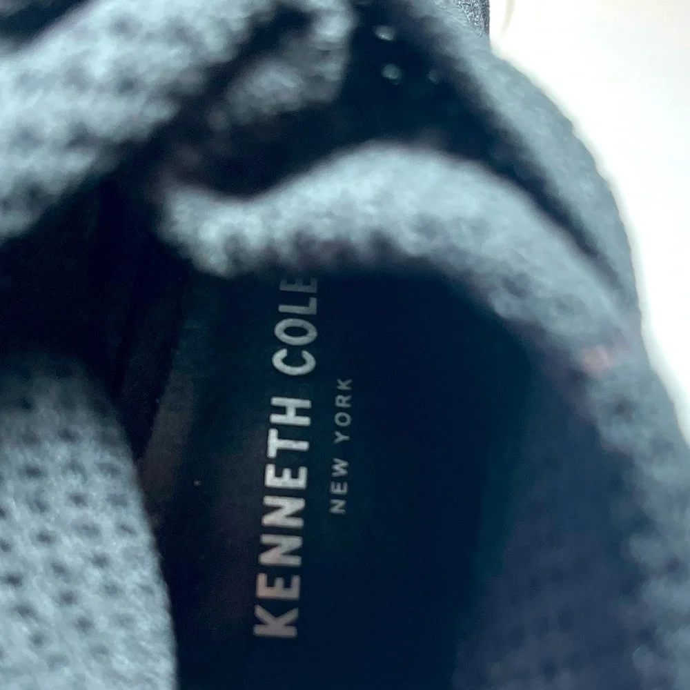Kenneth Cole New York peptone great