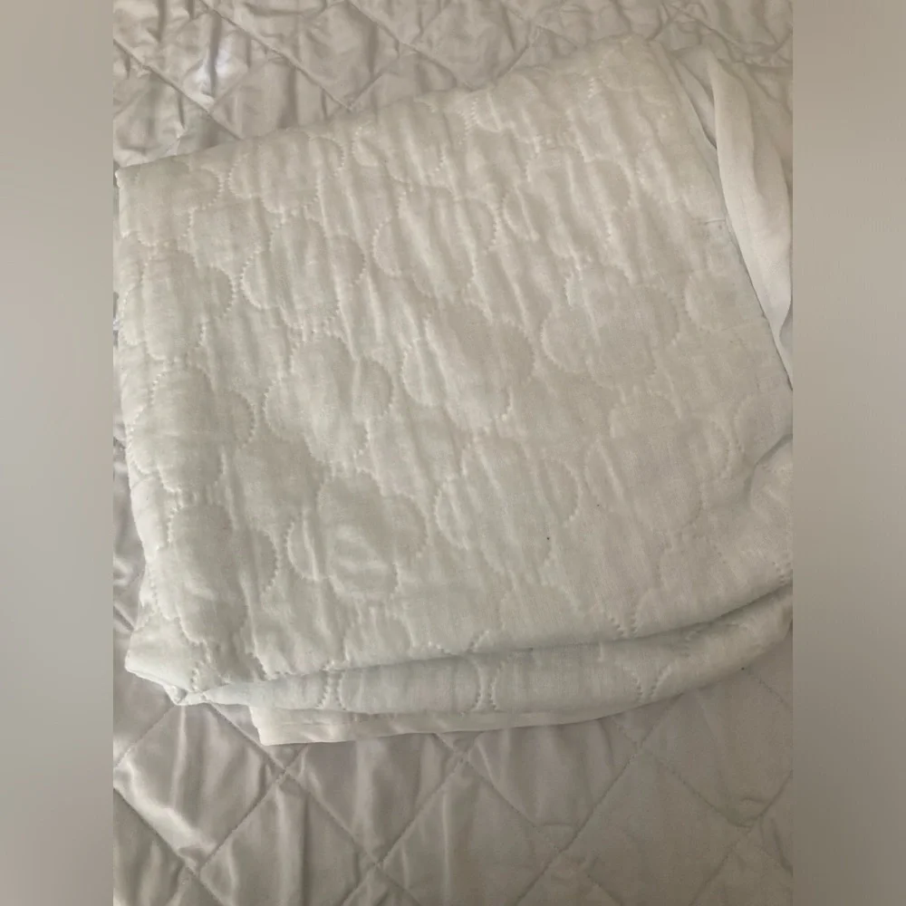Sealy easy clean