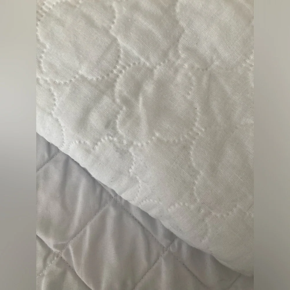Sealy easy clean