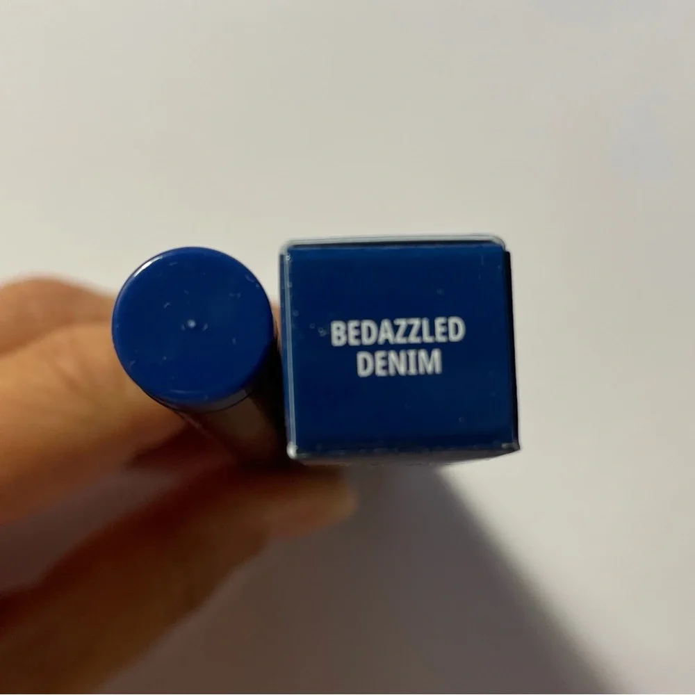 MAC Cosmetics oz shadow