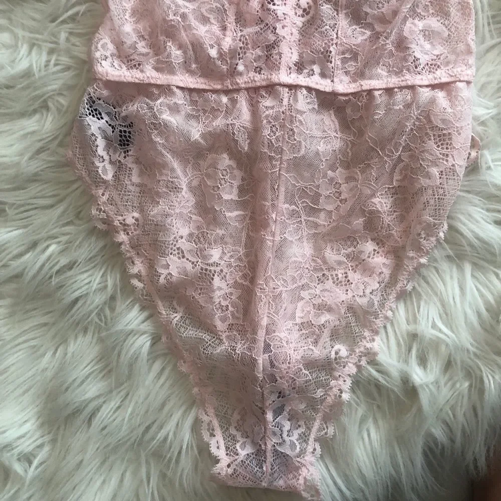NWOT ASOS Lace bodysuit With Lace Up Back size 6