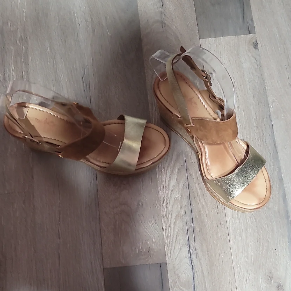 Coach & Four Gold and Brown Women's Wedge Sandals Size 7.5