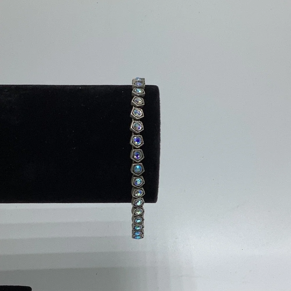The Unbranded Brand silver tone