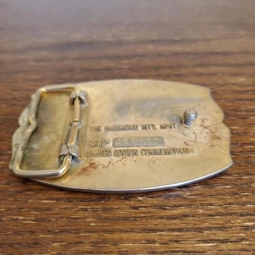 Limited Edition Gold and Silver Buckle from The Hanmond Int'l‎ Mint