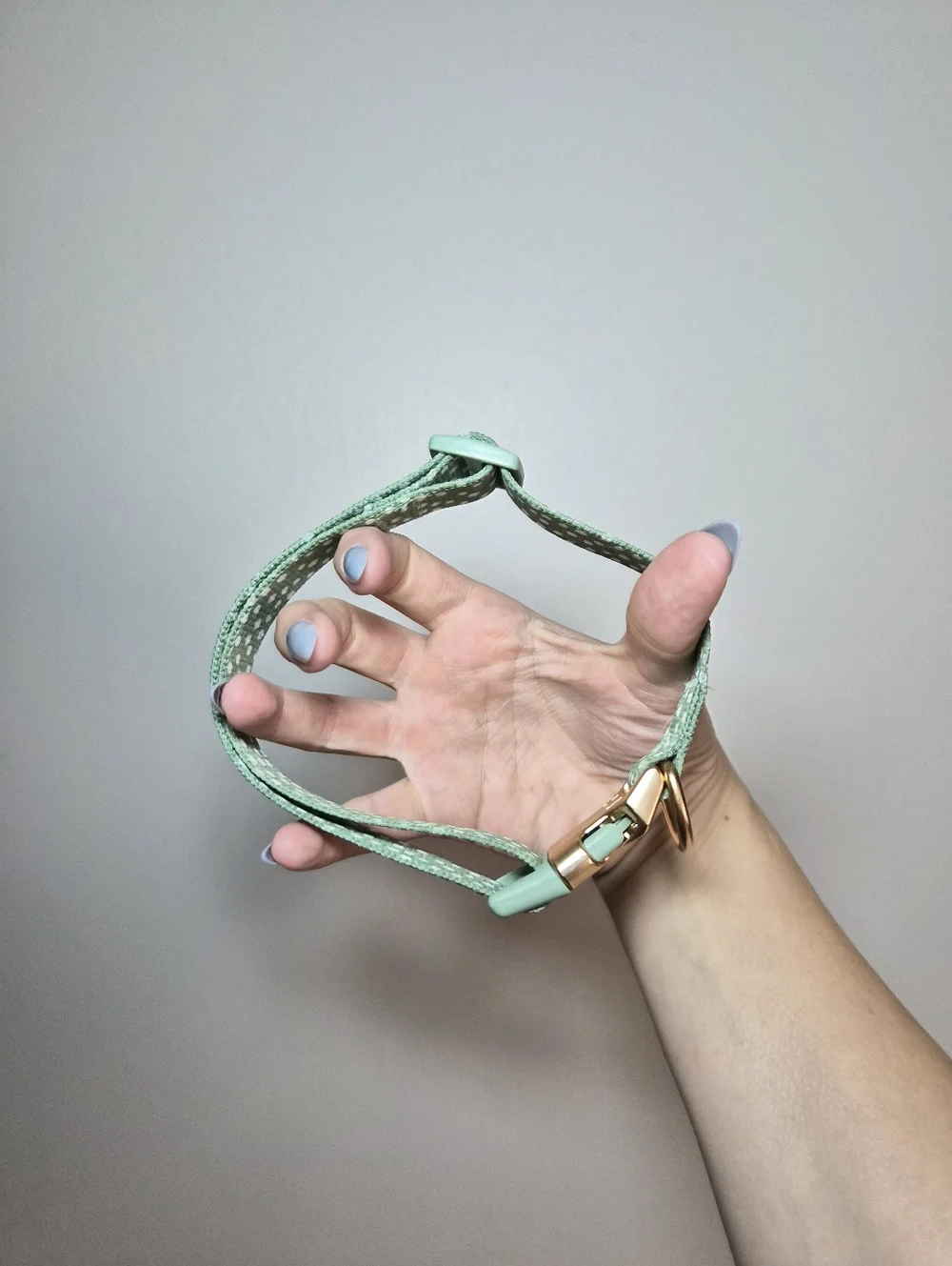 N/A mint green