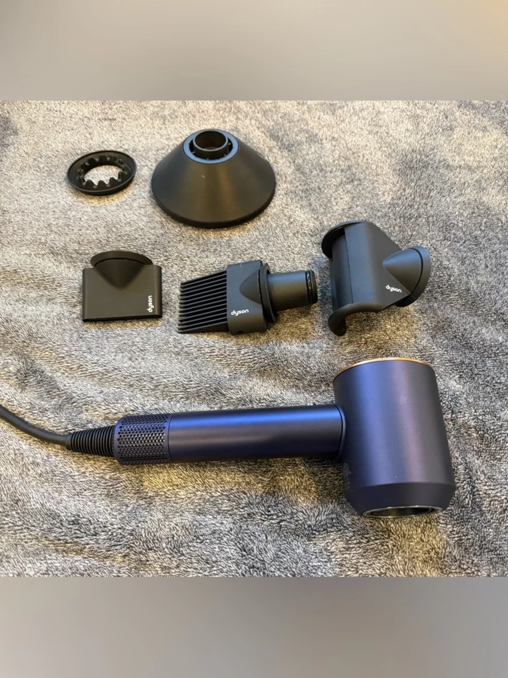 Dyson supersonic hair