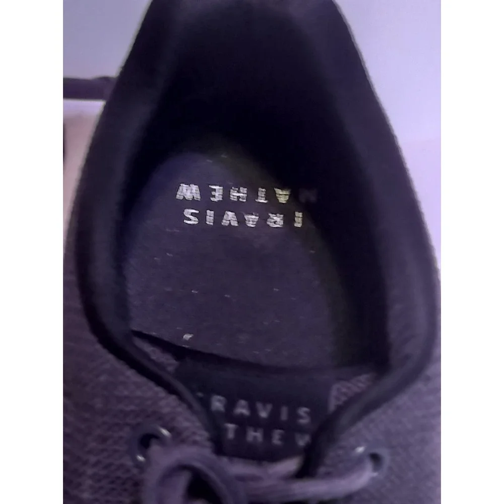 Travis Mathew The Daily Knit Mens 10.5 Sneakers Shoes Black White 1MAA221 casual