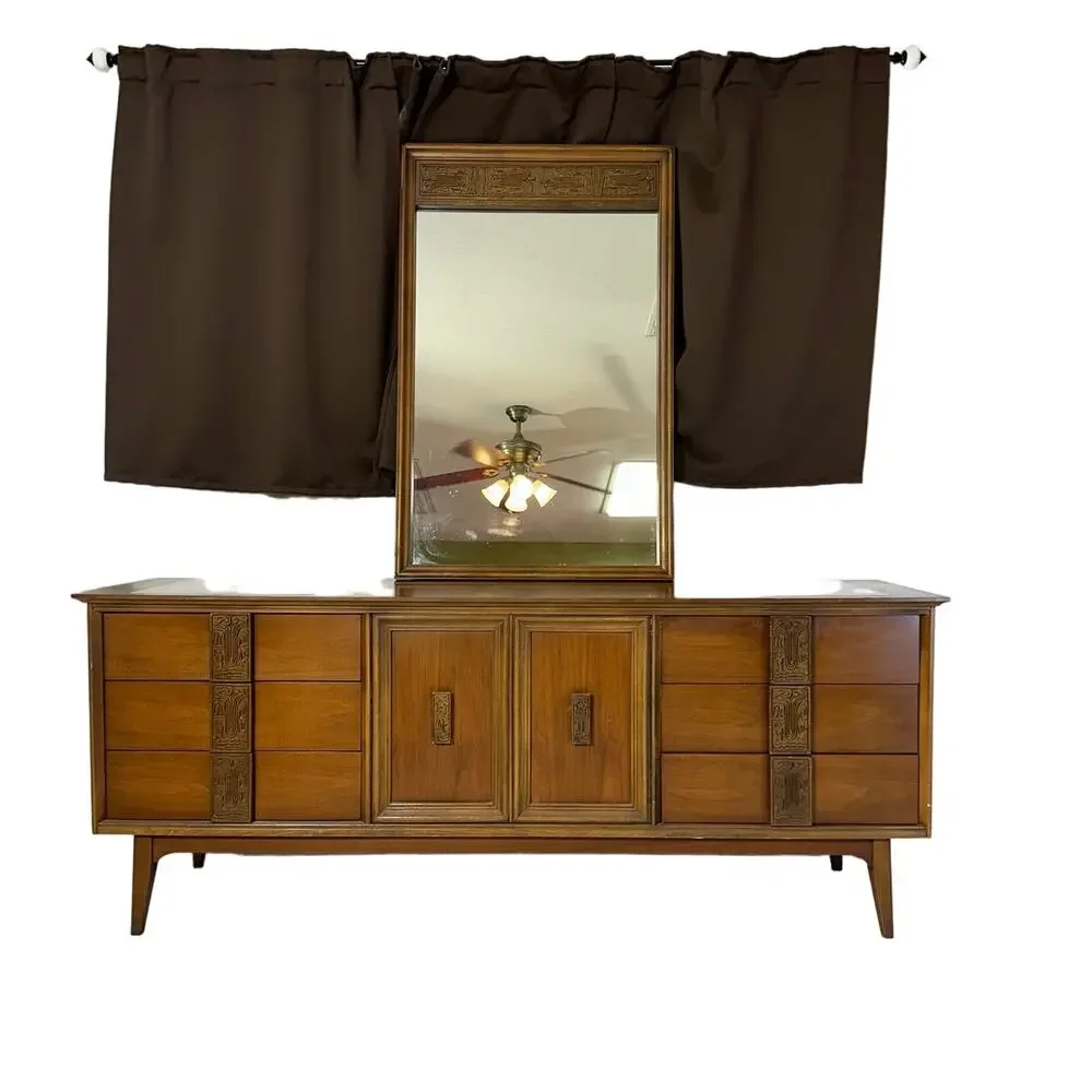 Bassett dresser only