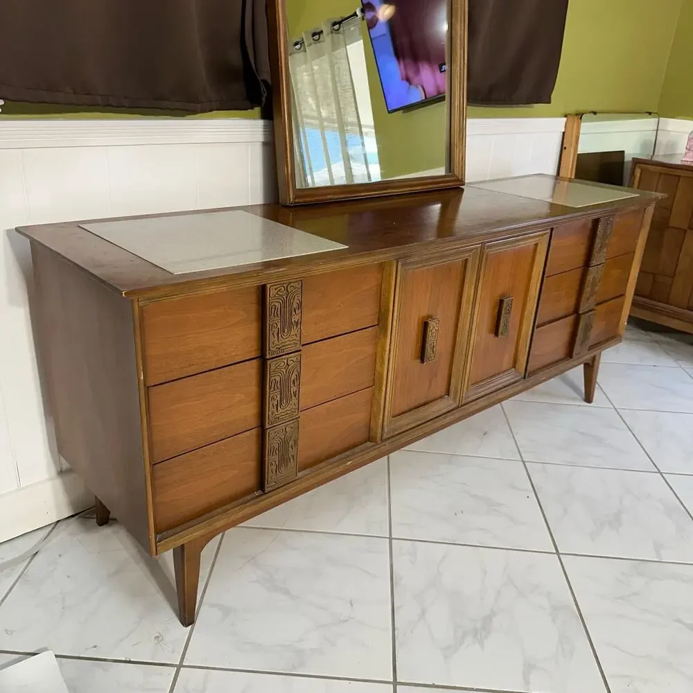 Bassett dresser only