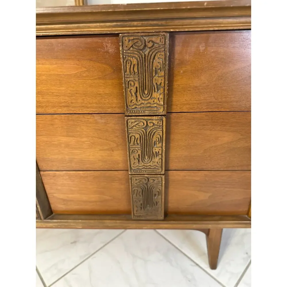 Bassett dresser only