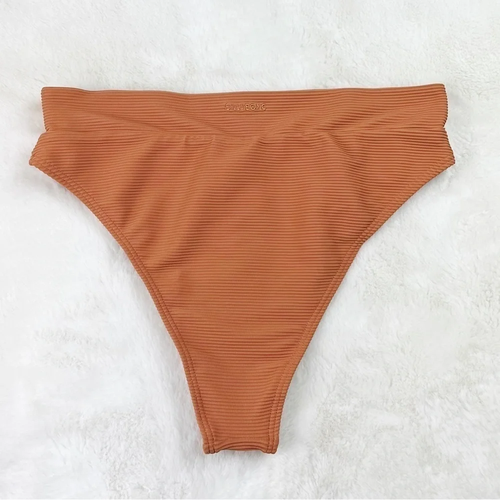 Billabong nwt tanlines