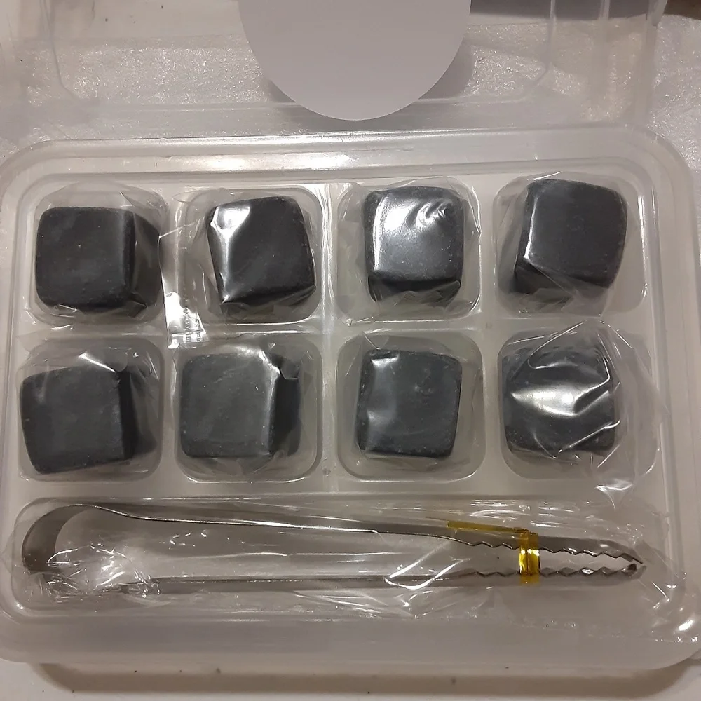 No Brand whiskey stones