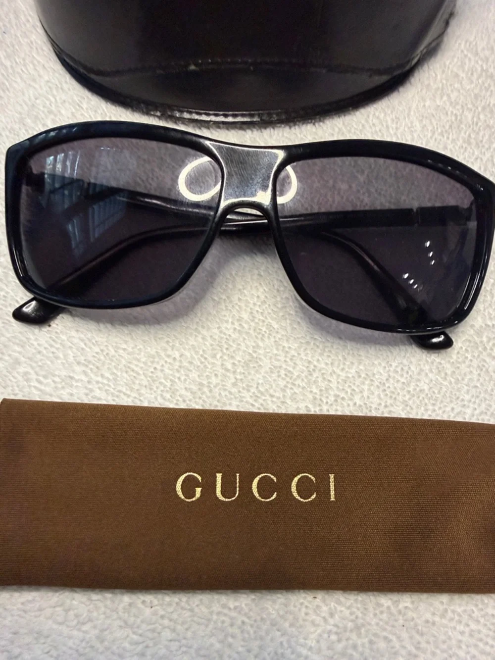 Gucci bold oversized