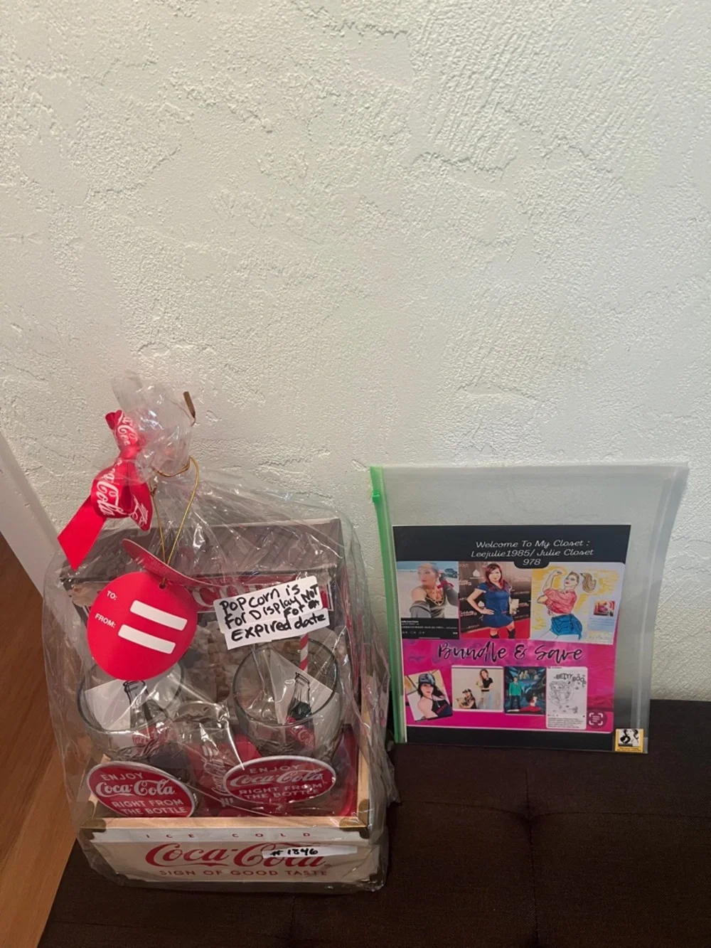 #1846* Coca Cola Red Gift Set - Coca Cola Branded Home Party Supplies.