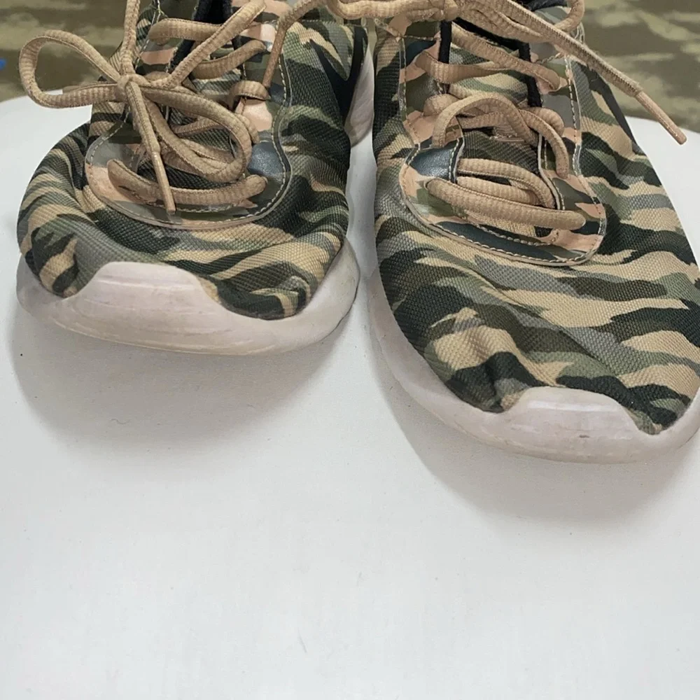 Nike boys shoes