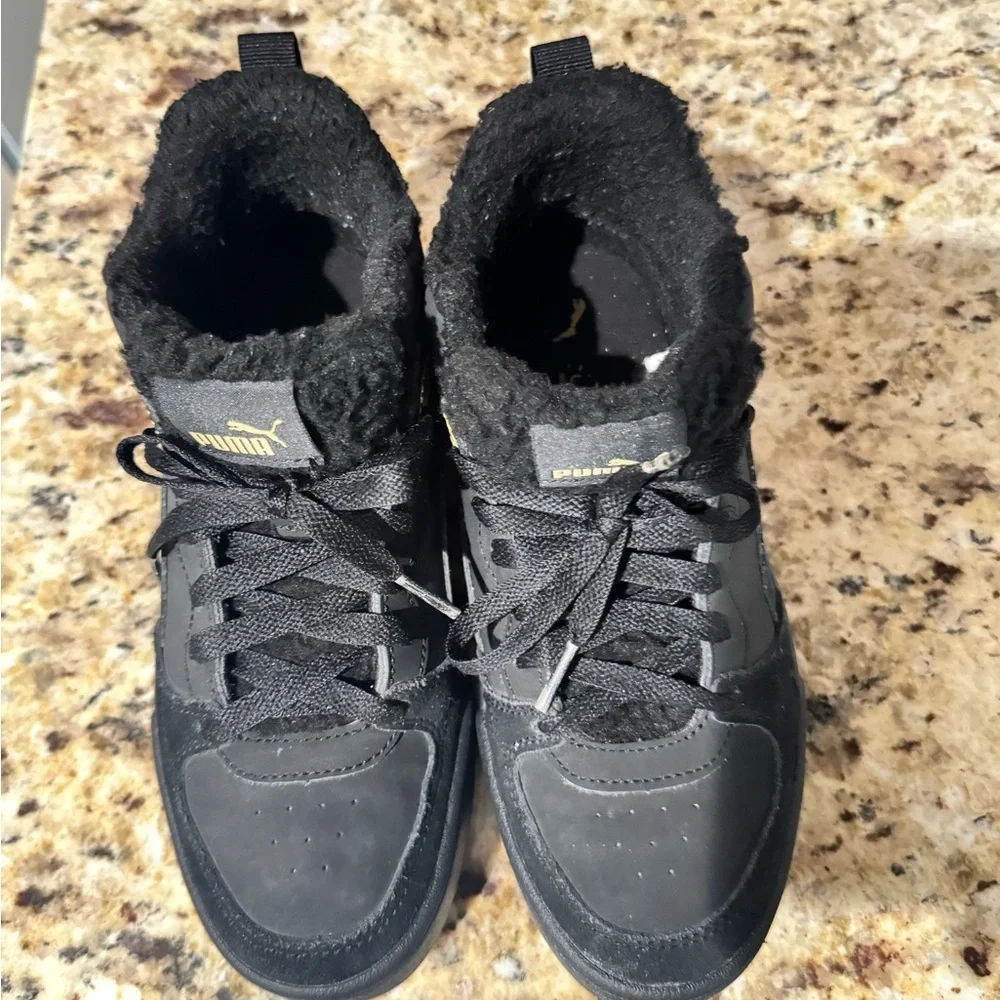 Puma stylish black