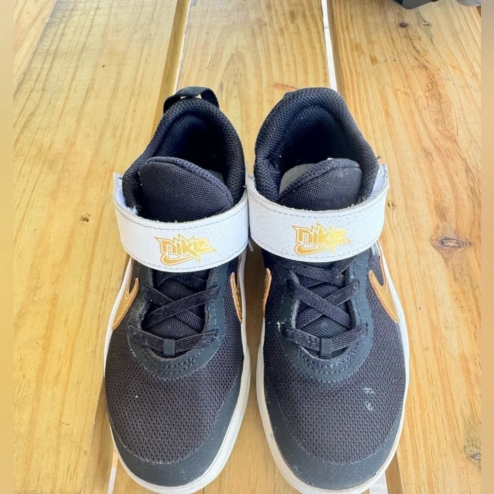 Nike these sneakers