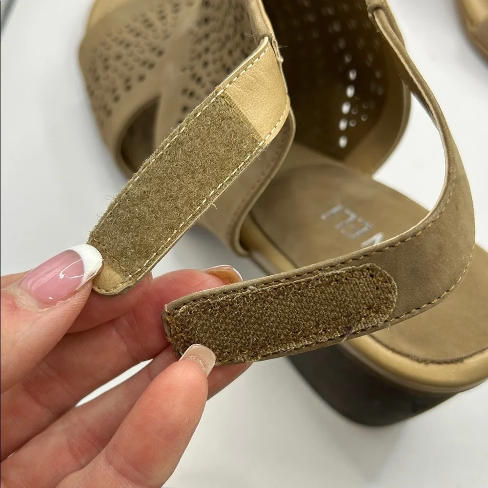 Van Eli chic tan