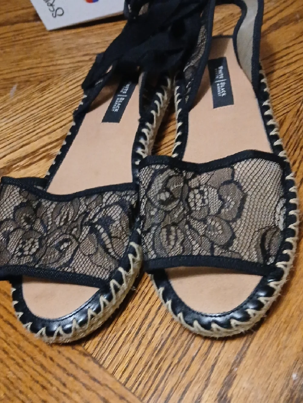 delicate black