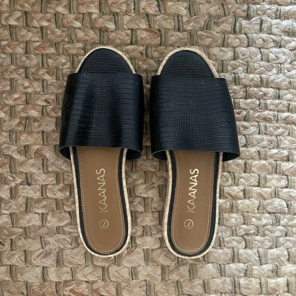 Kaanas bought these