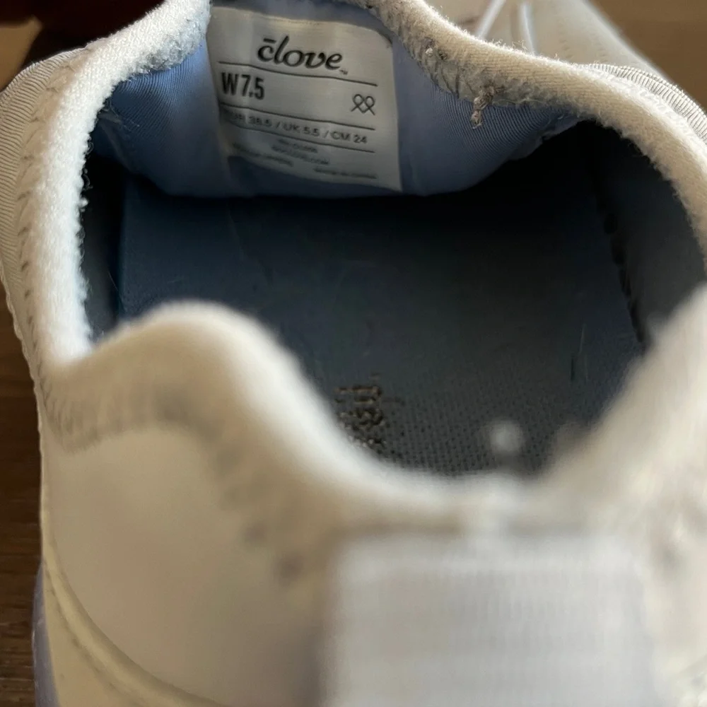 Clove this shoe