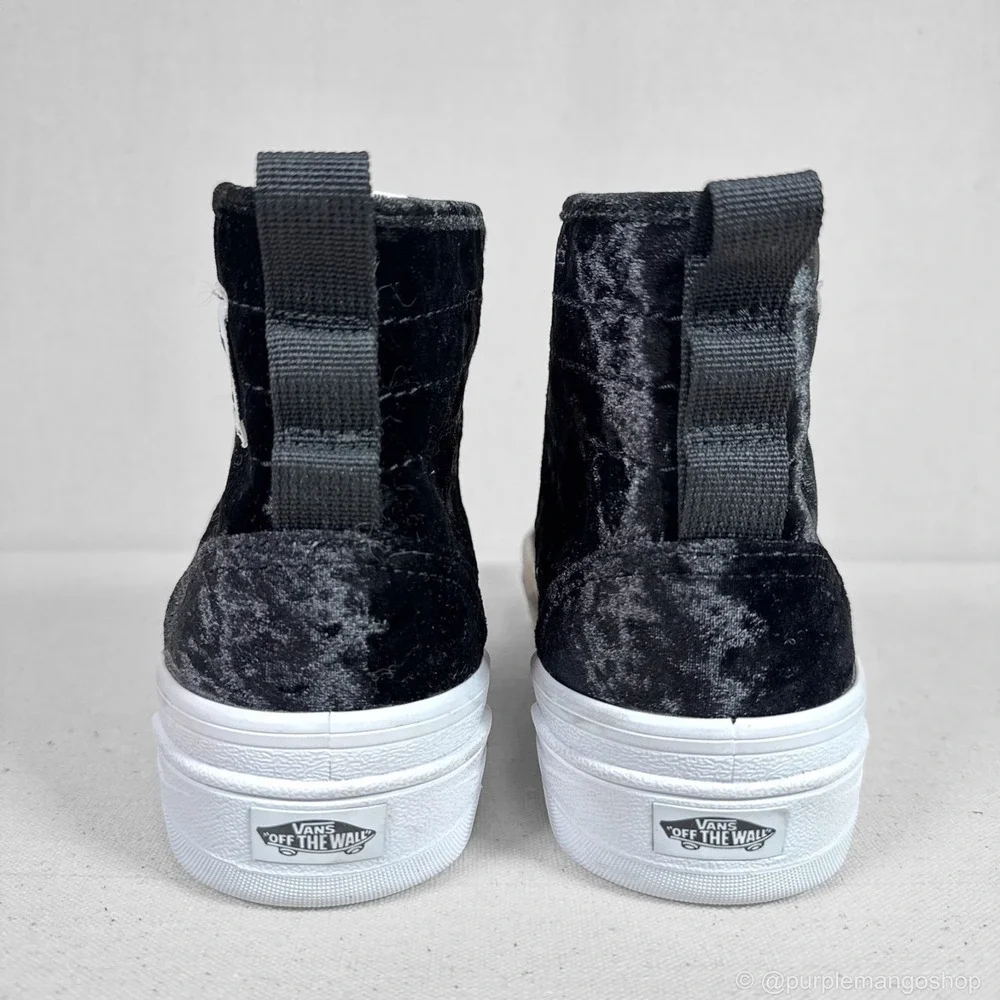 🖤 brand