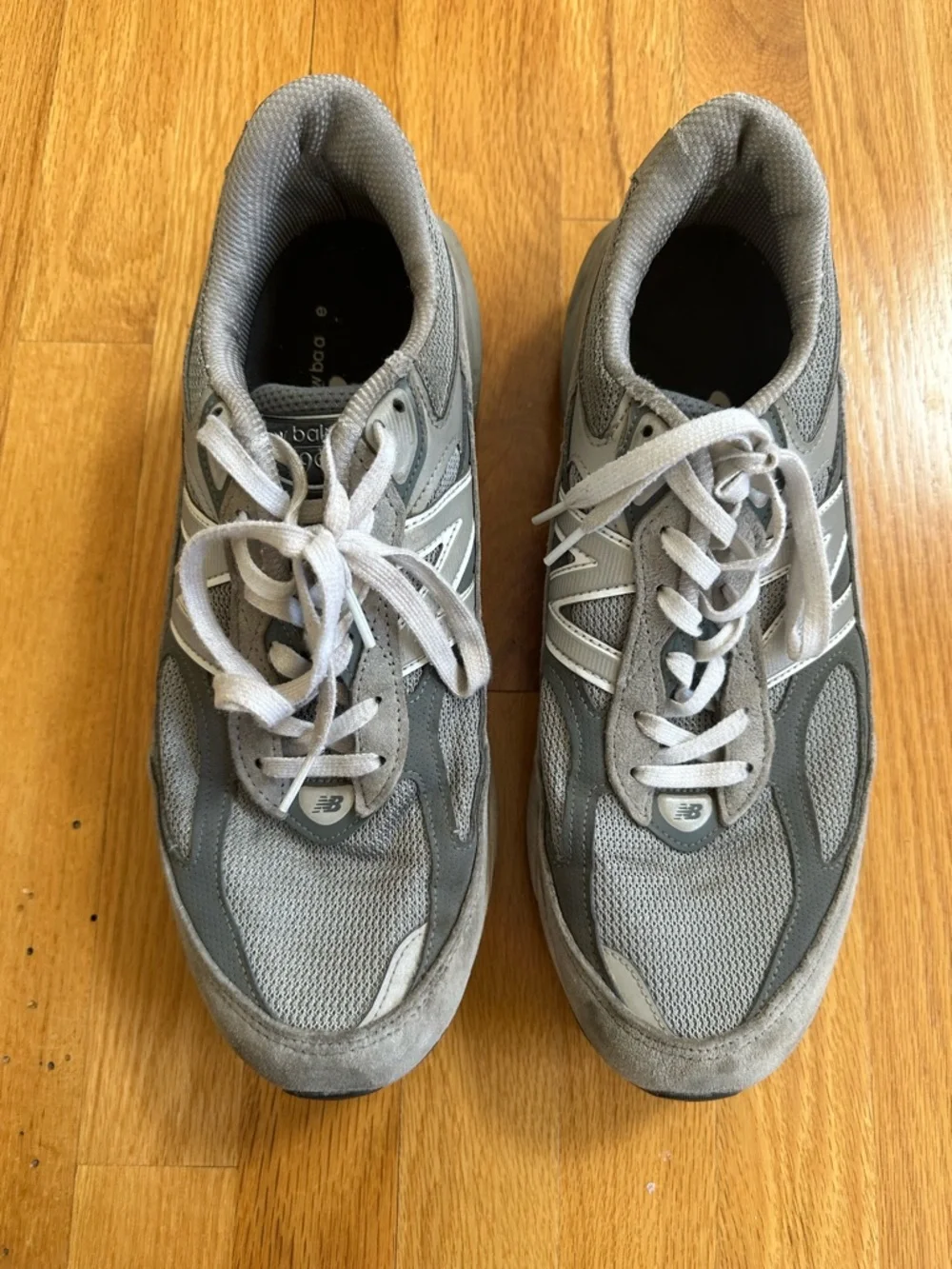 New Balance classic grey
