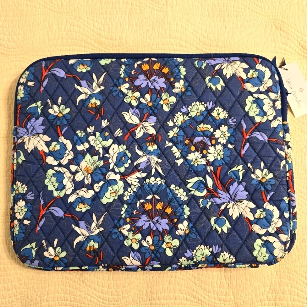 NWT Vera Bradley Quilted Laptop Case / Sleeve