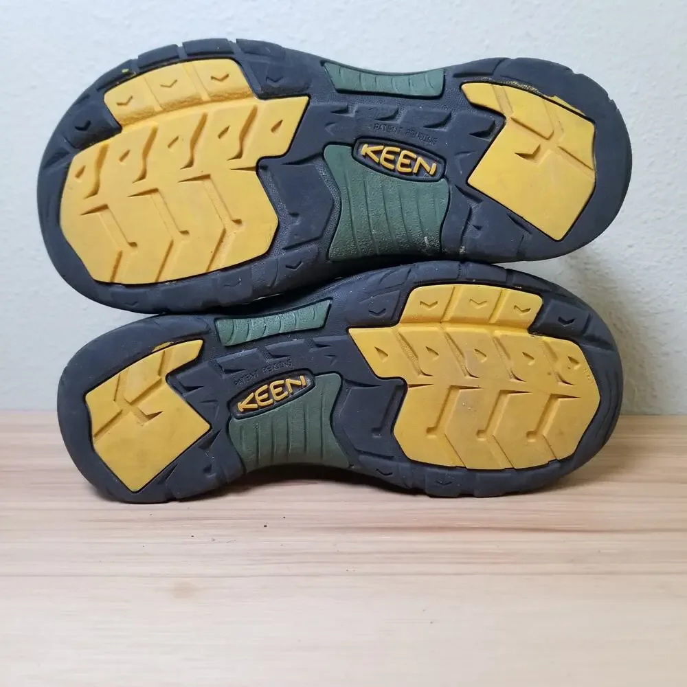Keen hiking pet newport