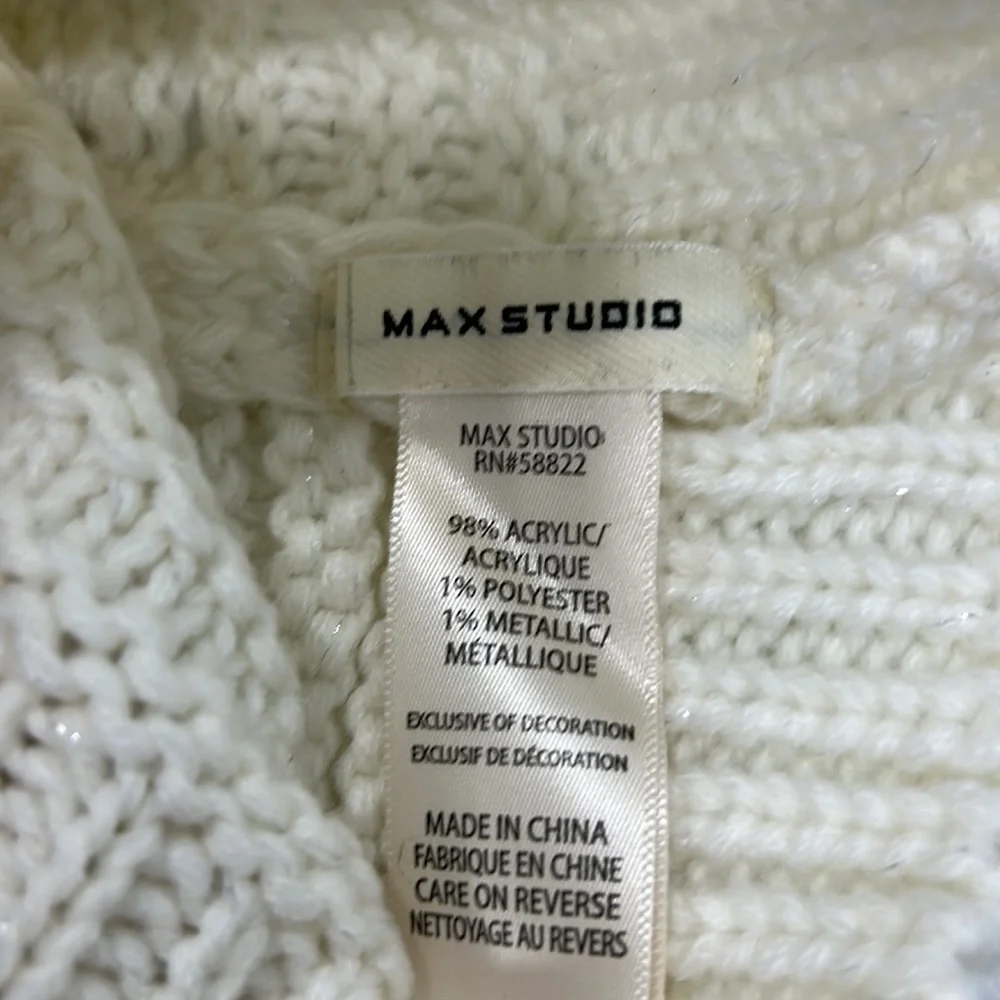 Max‎ Studio New Without Tags Hat and Scarf Set Ivory