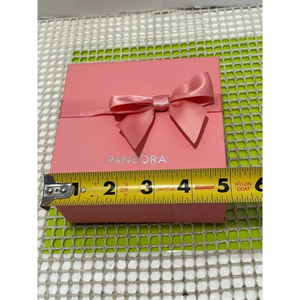 Pandora gift see has
