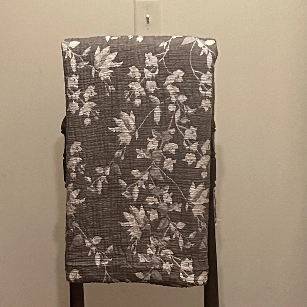 Turkan Home TH FLiPSiDE winter’s floral