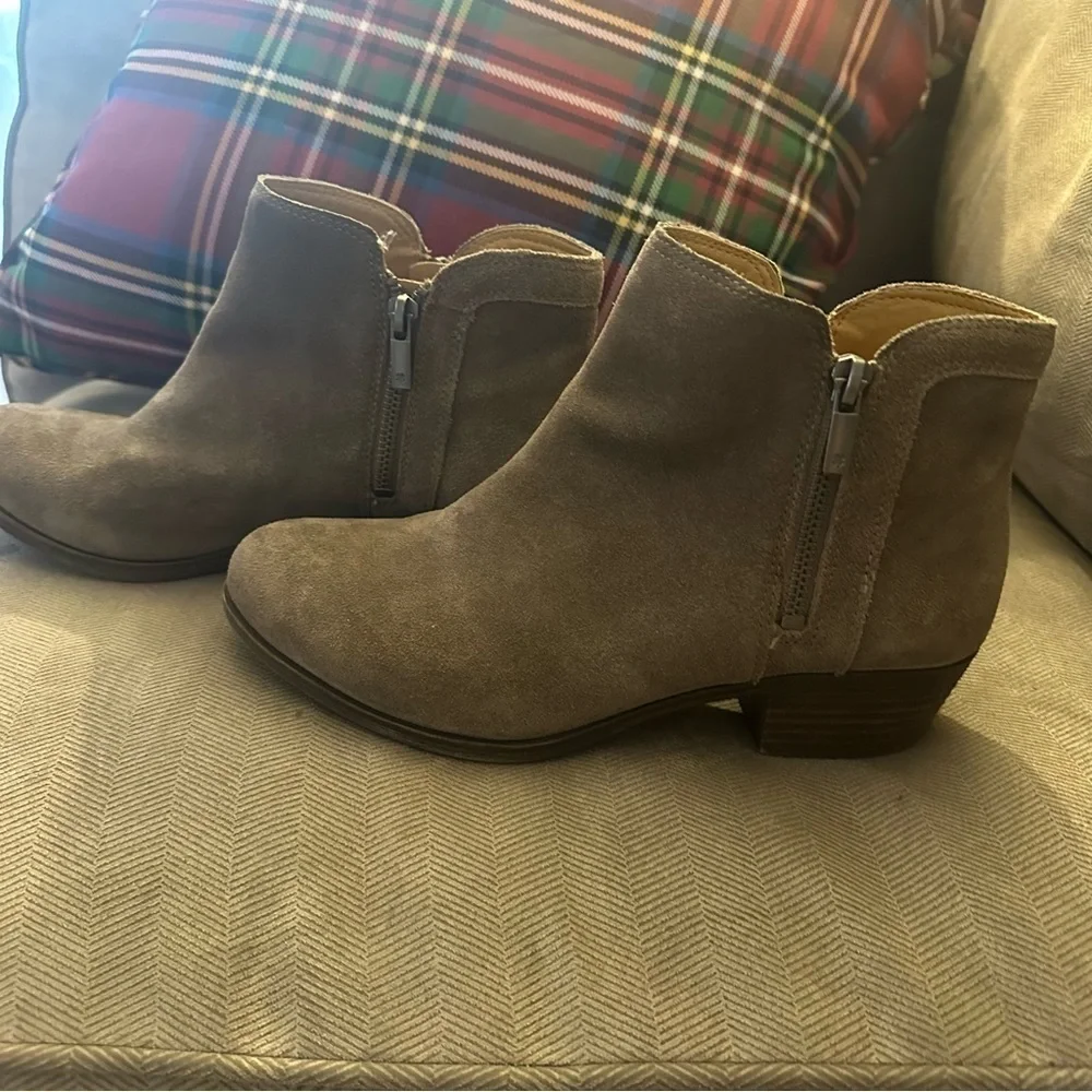 Lucky Brand Size 8 Suede Gray Breah Ankle Bootie Western Boho Style