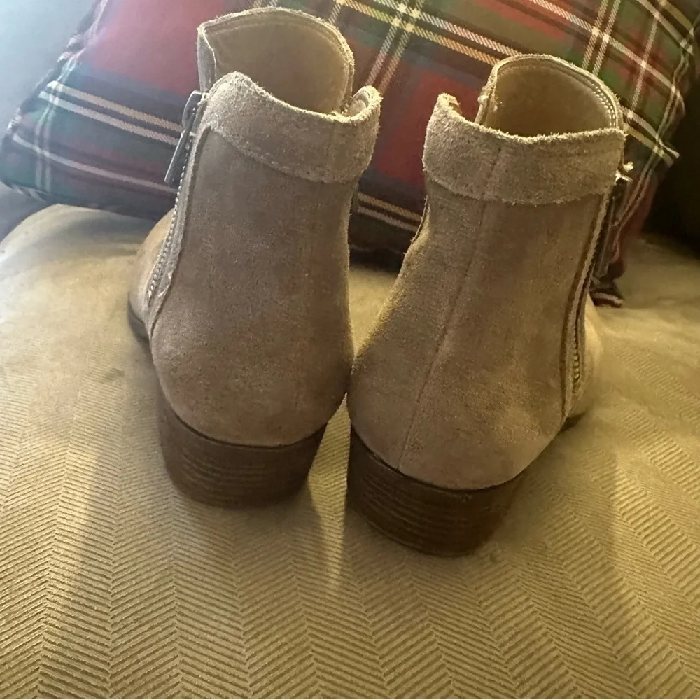 Lucky Brand Size 8 Suede Gray Breah Ankle Bootie Western Boho Style