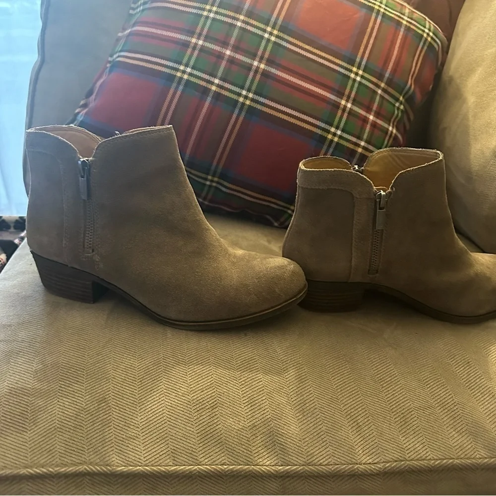 Lucky Brand Size 8 Suede Gray Breah Ankle Bootie Western Boho Style