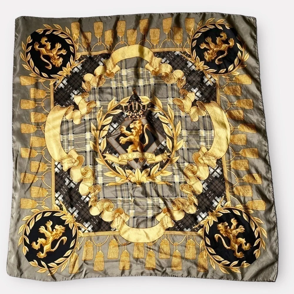 Express colors scarf