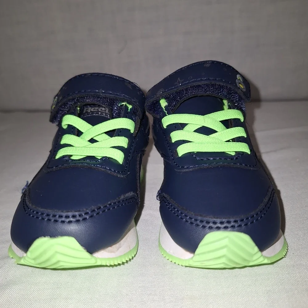 Reebok product pair