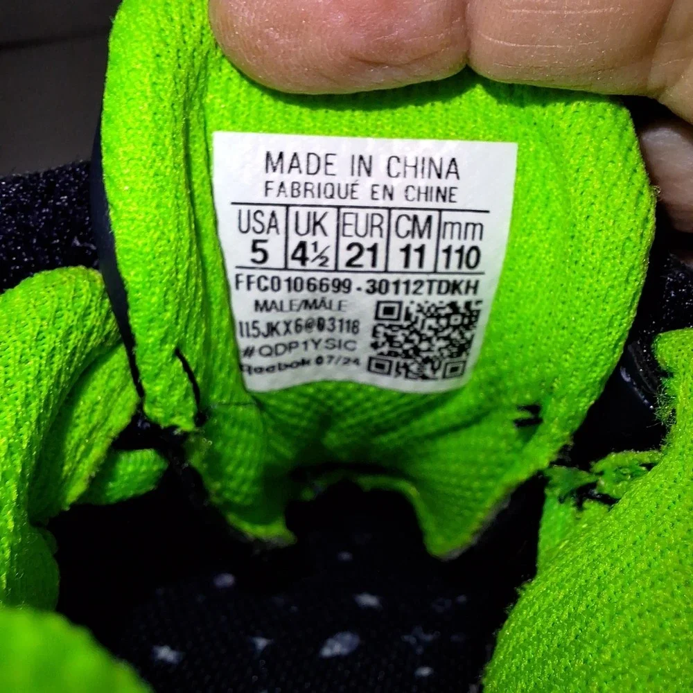 Reebok product pair