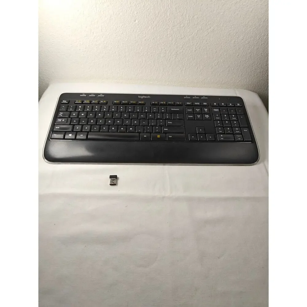 Logitech K520 Wireless Keyboard with Unifying Receiver USB Dongle