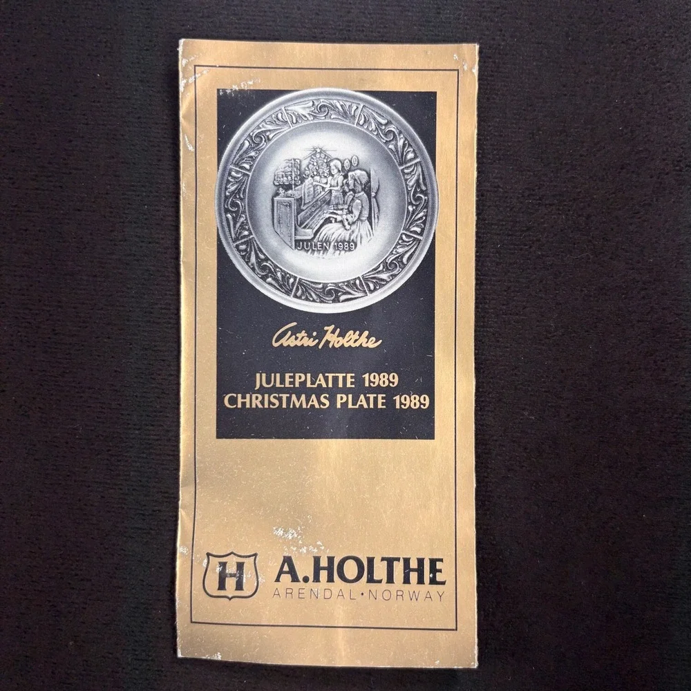 A. Holthe plate holiday