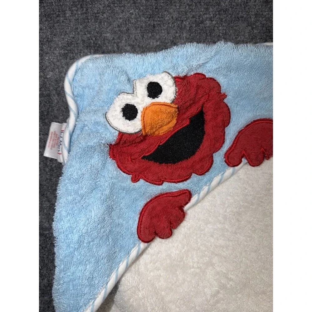 Elmo's World hooded bath towel Sesame Workshop 2009