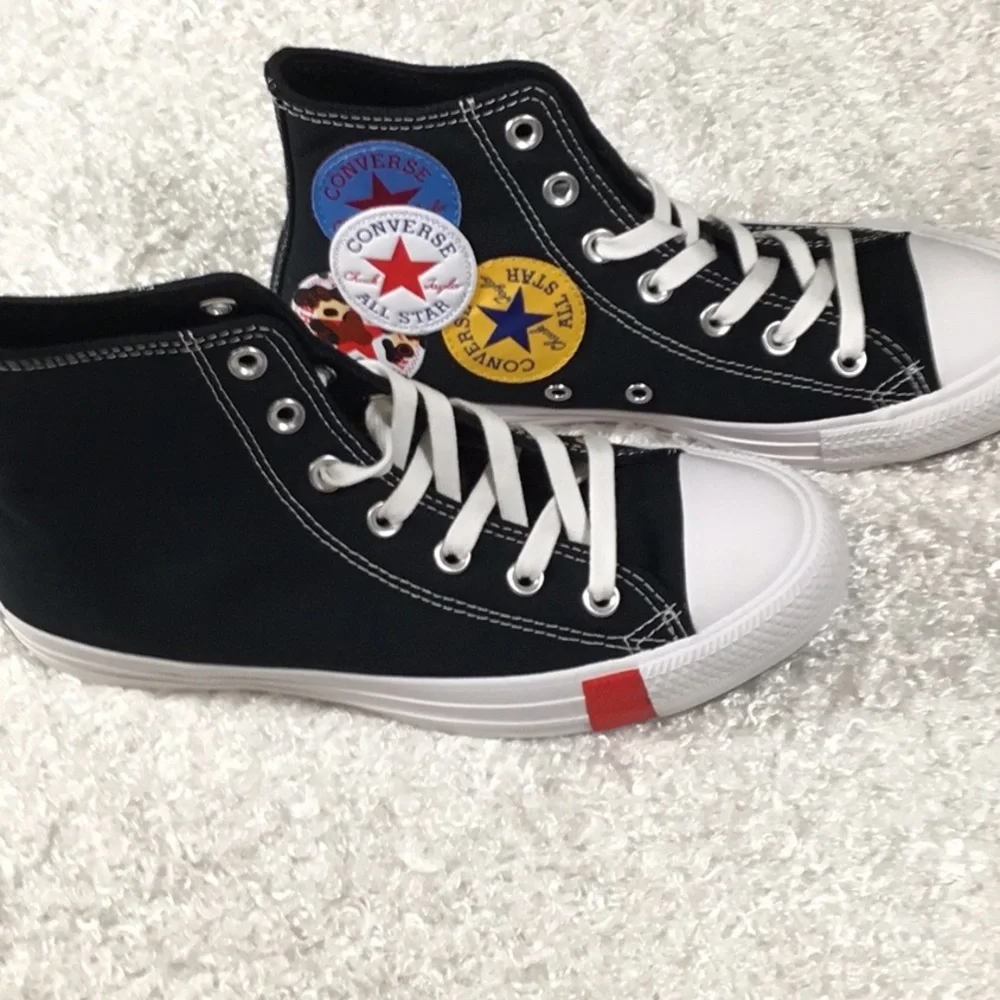 NWT Converse Black and White High-Top Canvas Sneakers Man 6 Women 8