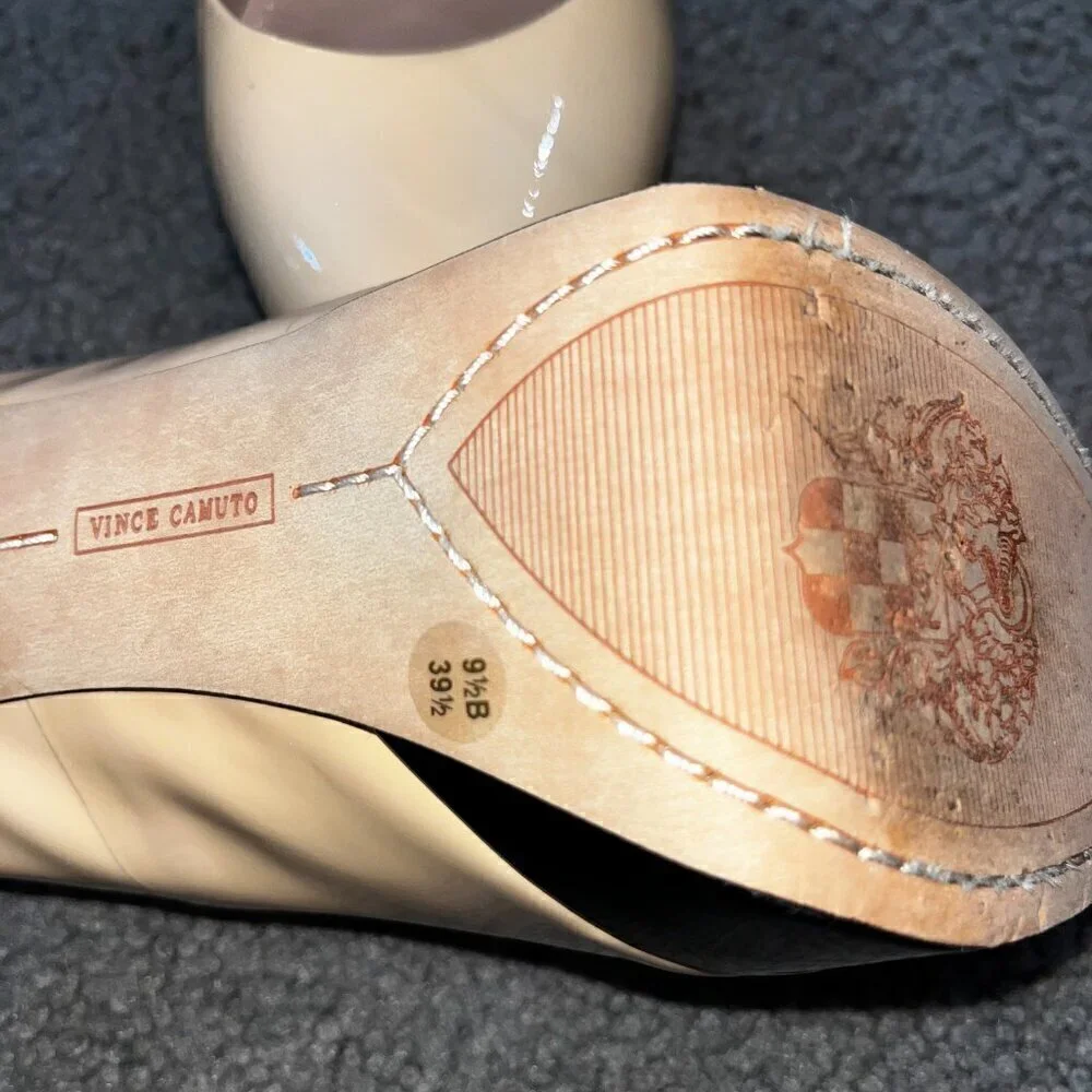 Vince Camuto vince camuto