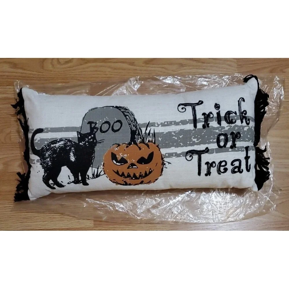 Trick Or Treat Halloween Retro Style Black Cat Fringed‎ Throw Pillow 20 x 10