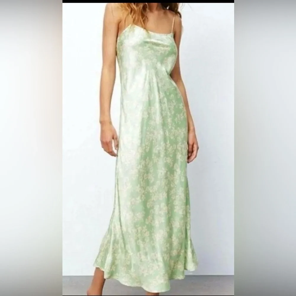 Zara beautiful sage