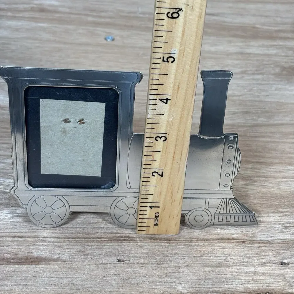 Unbranded silver toned