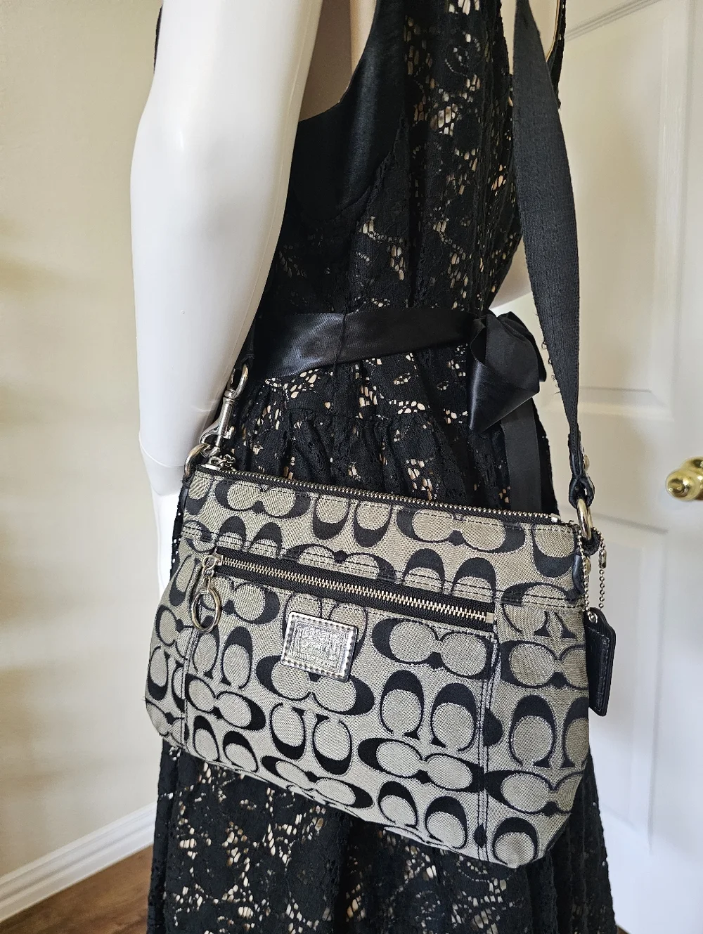Coach classic crossbody