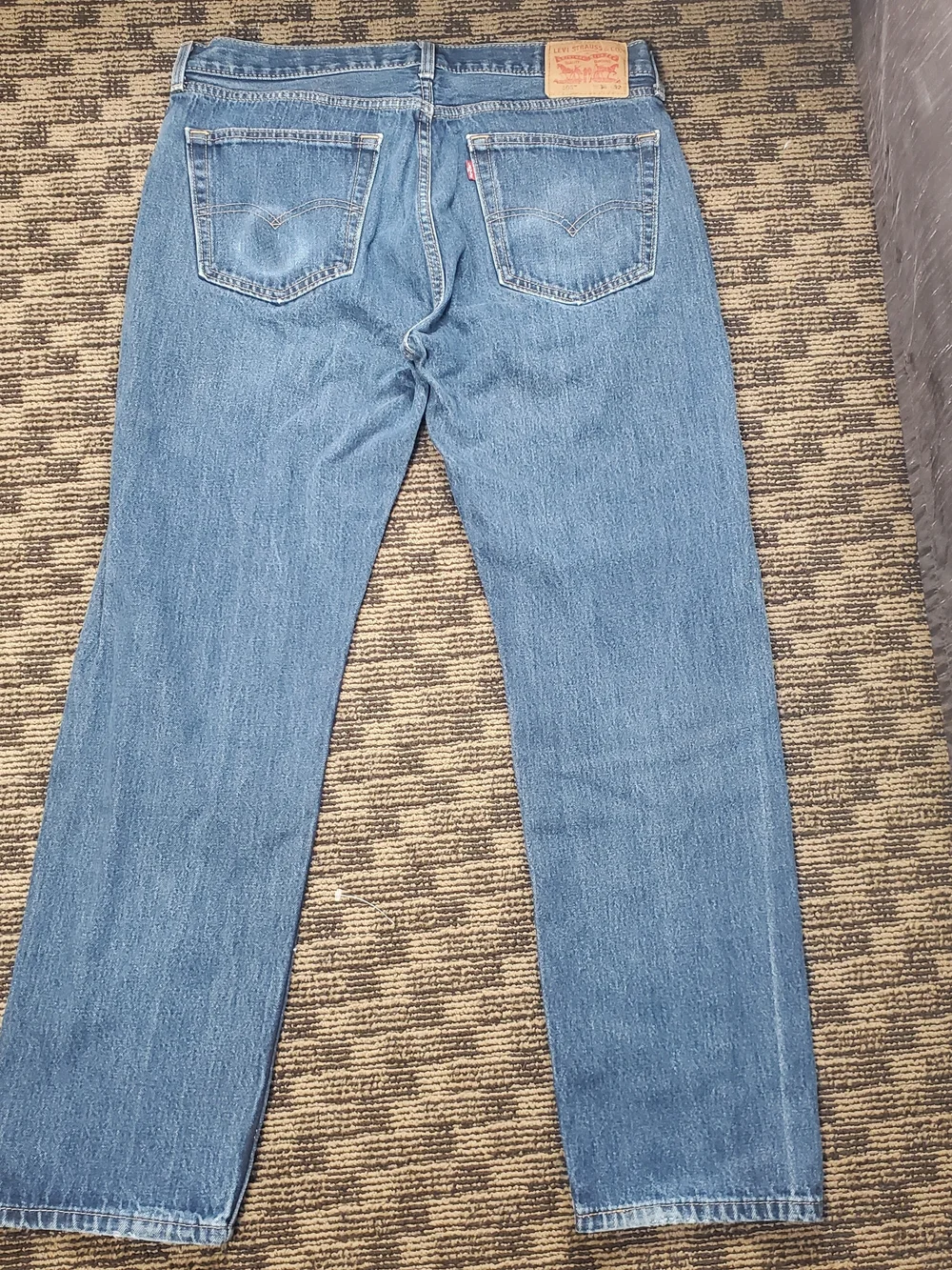 Levis medium rise