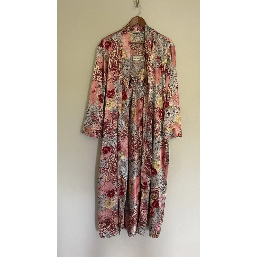 Delicates Satin Slip Nightgown‎ With Matching Robe. Medium. Pajama Set.