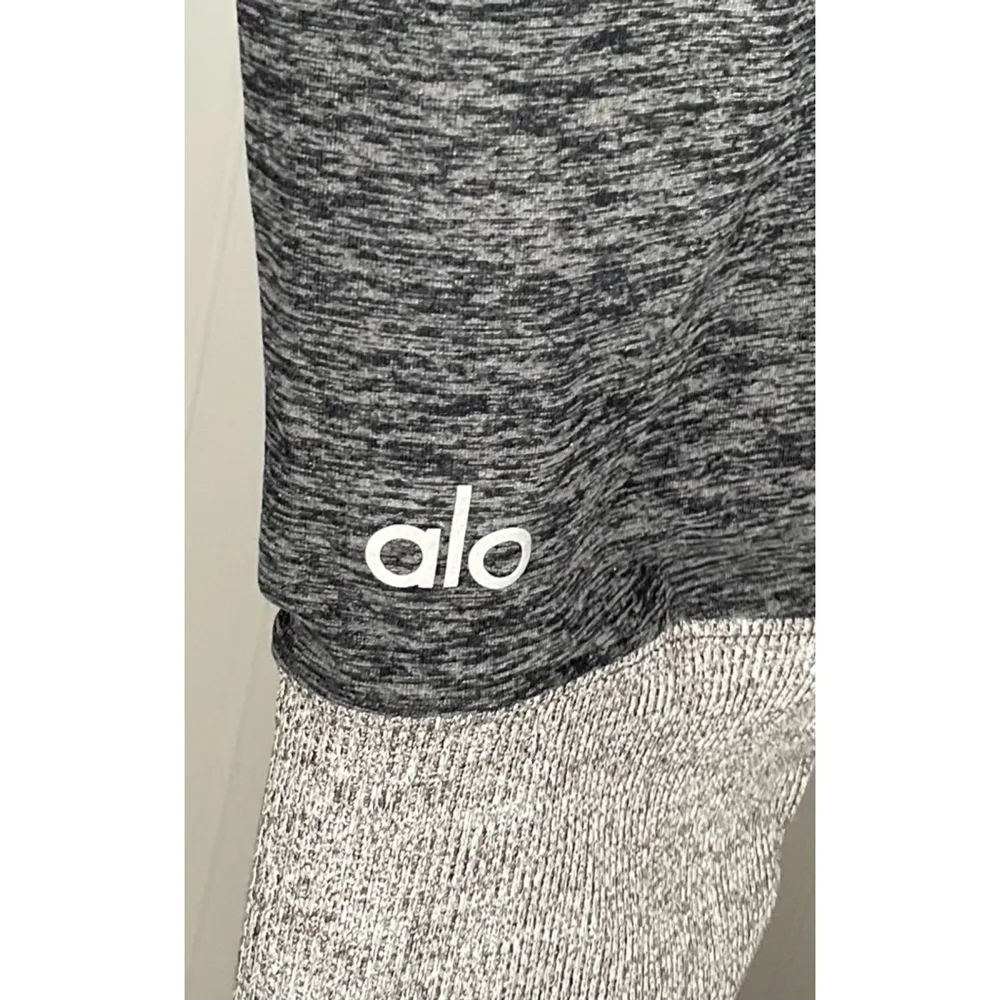 Alo Yoga stock photo